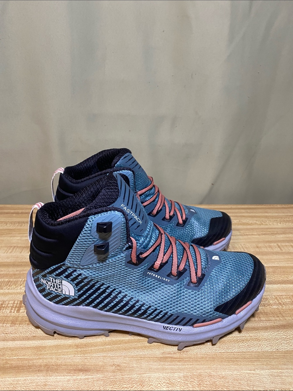 The North Face Vectiv Fastpack Mid Futurelight Women’s Hiking Boots Teal 7